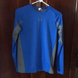 Under Armour top
